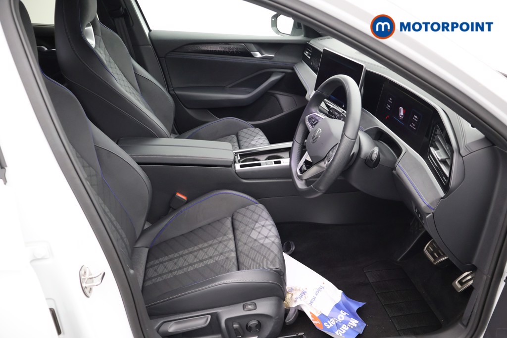 Volkswagen Passat R-Line Automatic Petrol Plug-In Hybrid Estate - Stock Number (1670947) - 22nd supplementary image