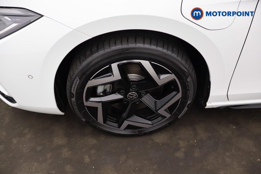 Volkswagen Passat R-Line Automatic Petrol Plug-In Hybrid Estate - Stock Number (1670947) - 1st supplementary image