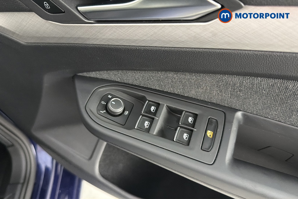 Volkswagen Golf Life Automatic Diesel Hatchback - Stock Number (1671176) - 19th supplementary image