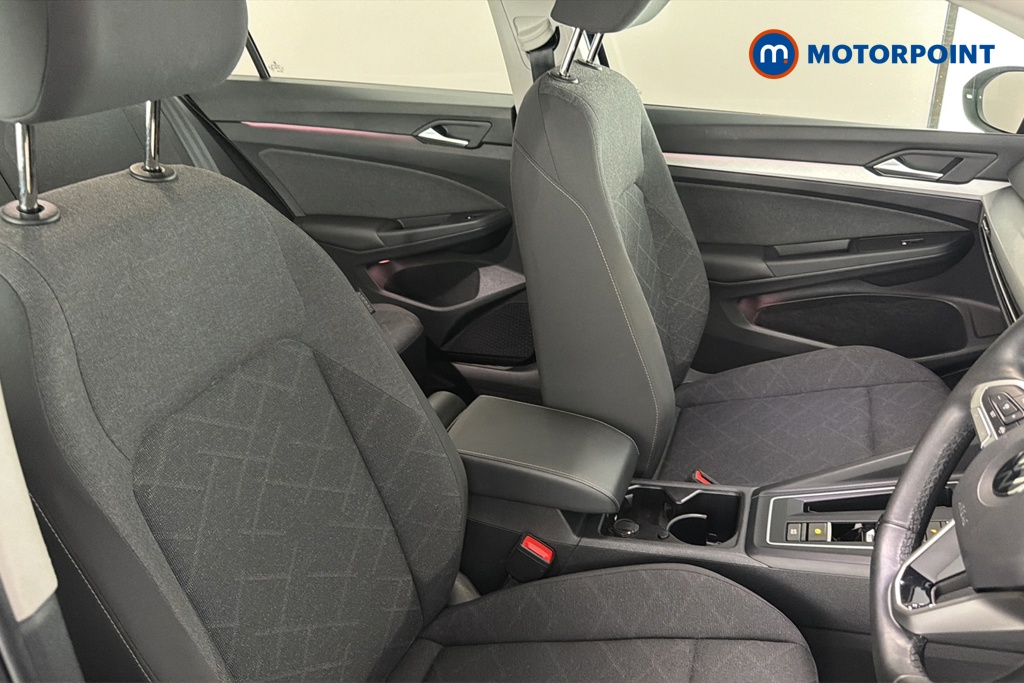 Volkswagen Golf Life Automatic Diesel Hatchback - Stock Number (1671176) - 22nd supplementary image