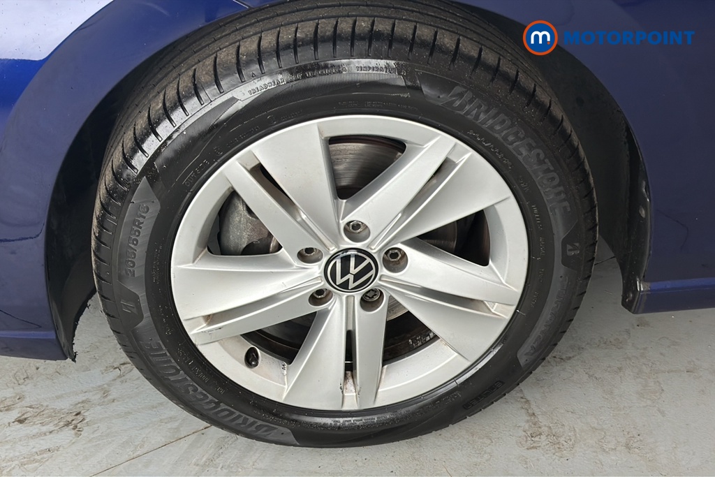 Volkswagen Golf Life Automatic Diesel Hatchback - Stock Number (1671176) - 44th supplementary image