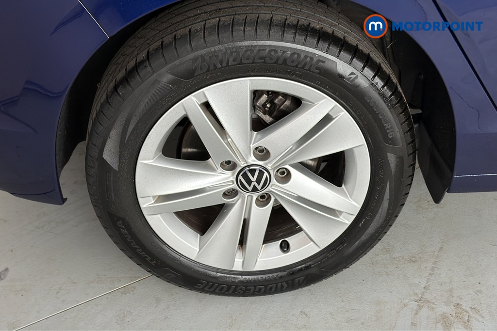 Volkswagen Golf Life Automatic Diesel Hatchback - Stock Number (1671176) - 46th supplementary image