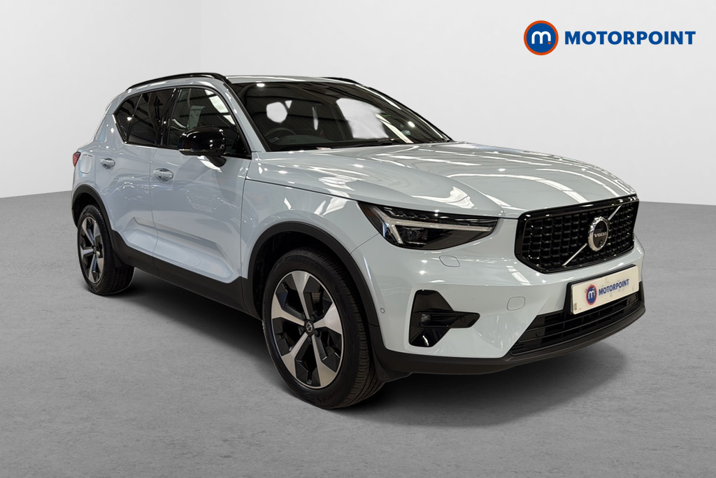 Volvo XC40 listing photo