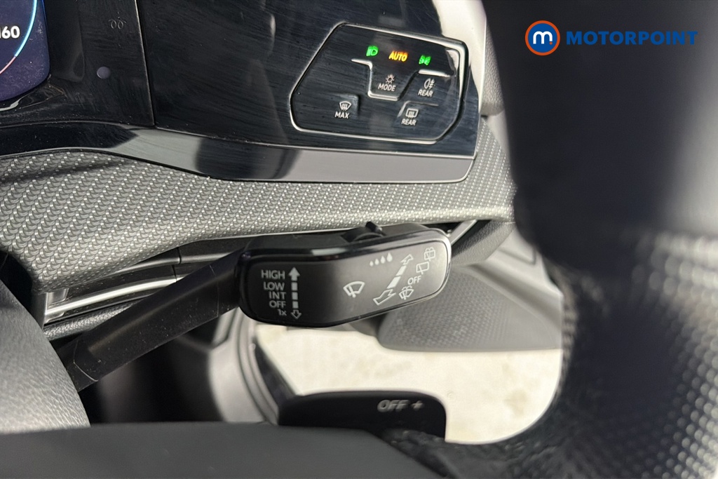 Volkswagen Golf R-Line Automatic Diesel Estate - Stock Number (1671742) - 6th supplementary image