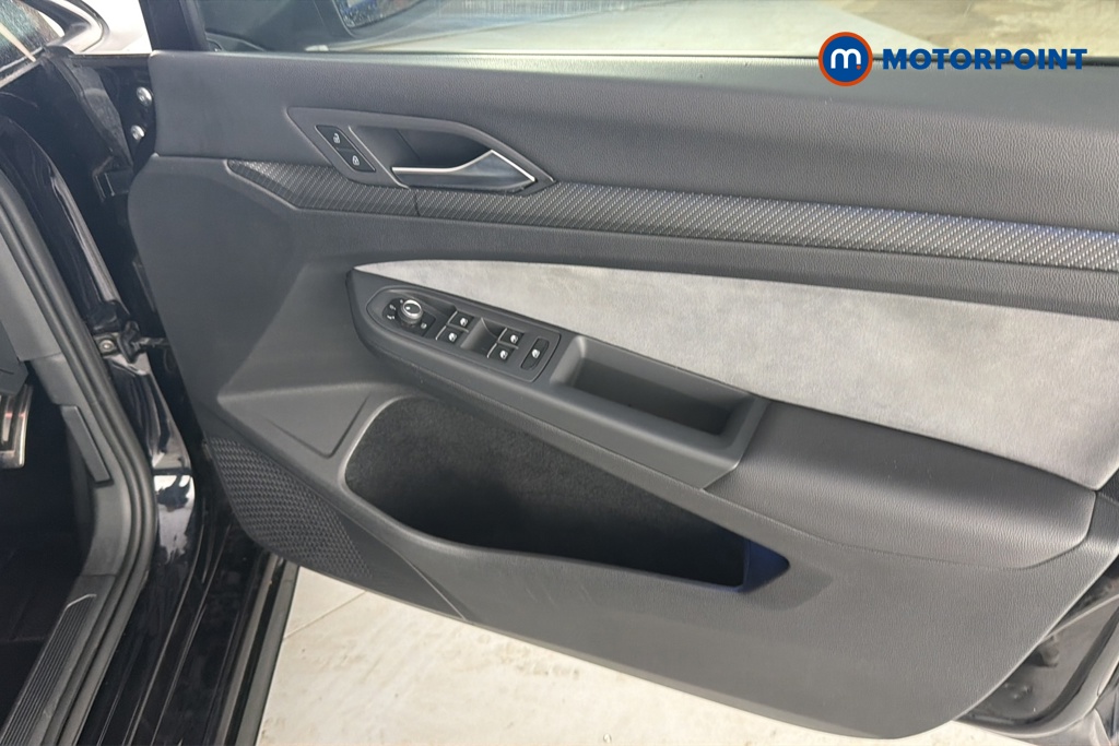 Volkswagen Golf R-Line Automatic Diesel Estate - Stock Number (1671742) - 18th supplementary image
