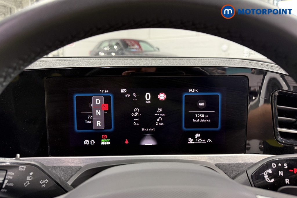 Volkswagen Passat R-Line Automatic Petrol Plug-In Hybrid Estate - Stock Number (1672182) - 2nd supplementary image