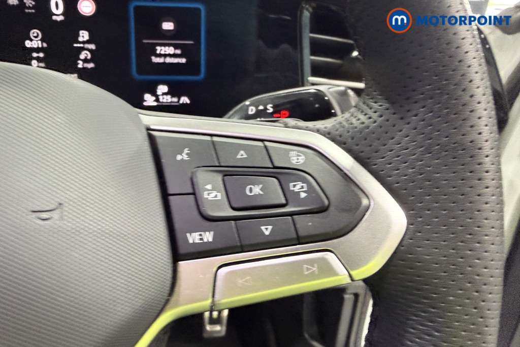 Volkswagen Passat R-Line Automatic Petrol Plug-In Hybrid Estate - Stock Number (1672182) - 4th supplementary image