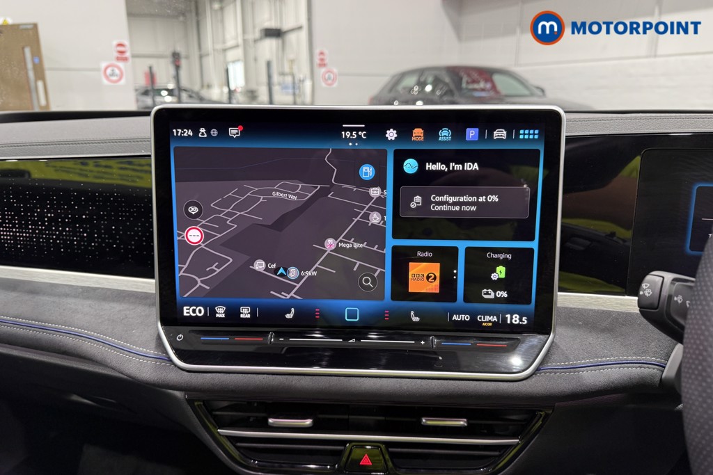 Volkswagen Passat R-Line Automatic Petrol Plug-In Hybrid Estate - Stock Number (1672182) - 8th supplementary image