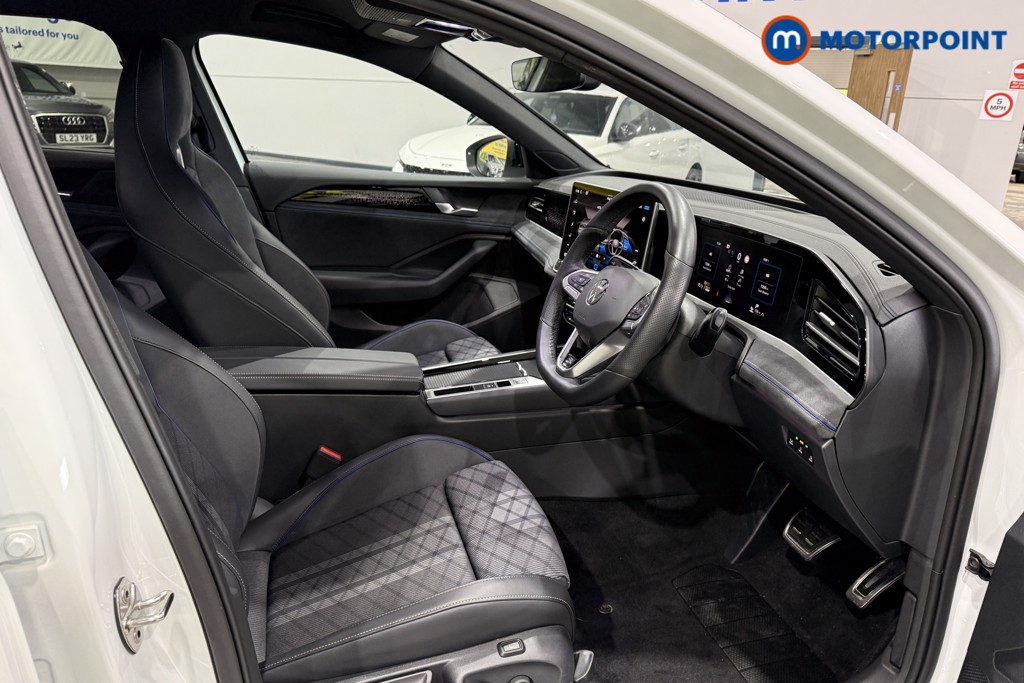 Volkswagen Passat R-Line Automatic Petrol Plug-In Hybrid Estate - Stock Number (1672182) - 1st supplementary image
