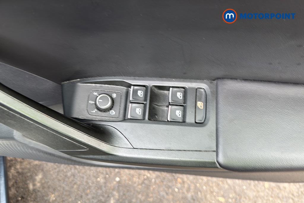 Seat Leon FR Manual Petrol Estate - Stock Number (1672244) - 19th supplementary image