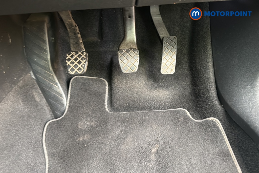 Seat Leon FR Manual Petrol Estate - Stock Number (1672244) - 24th supplementary image