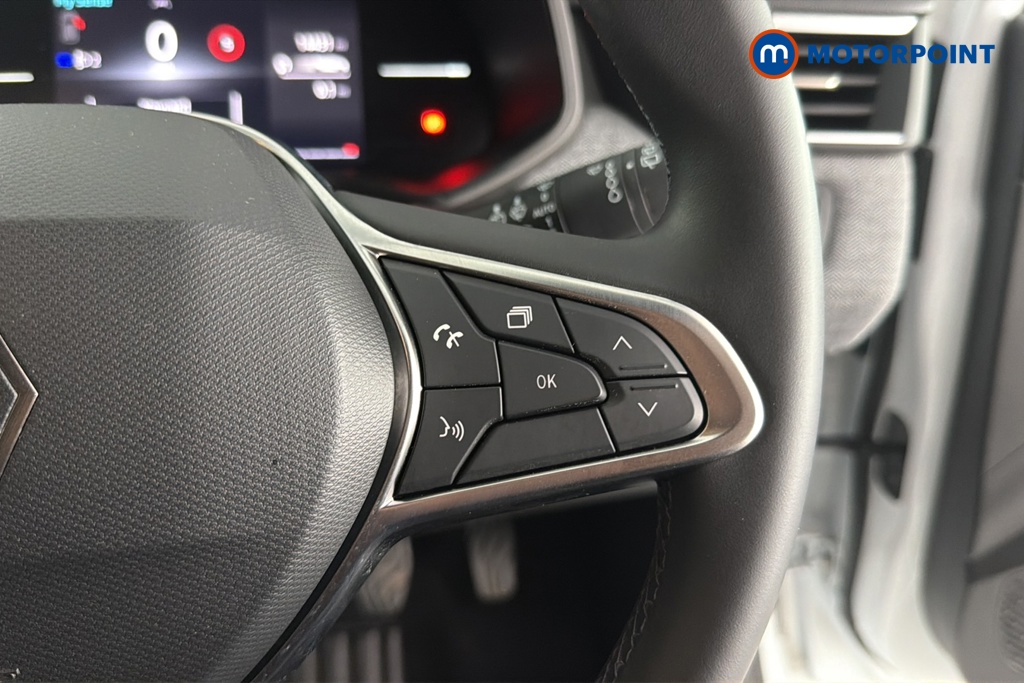 Renault Clio Techno Manual Petrol Hatchback - Stock Number (1672516) - 3rd supplementary image