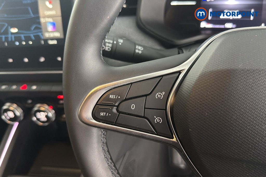Renault Clio Techno Manual Petrol Hatchback - Stock Number (1672516) - 4th supplementary image