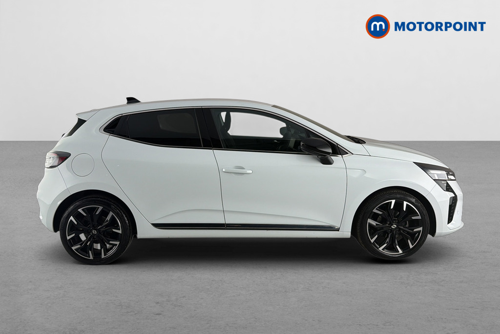 Renault Clio Techno Manual Petrol Hatchback - Stock Number (1672516) - Passenger side