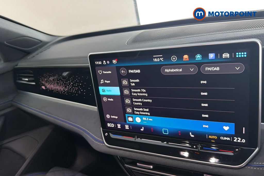 Volkswagen Passat R-Line Automatic Petrol Plug-In Hybrid Estate - Stock Number (1672658) - 8th supplementary image