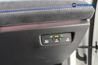 Volkswagen Passat R-Line Automatic Petrol Plug-In Hybrid Estate - Stock Number (1672658) - 11th supplementary image