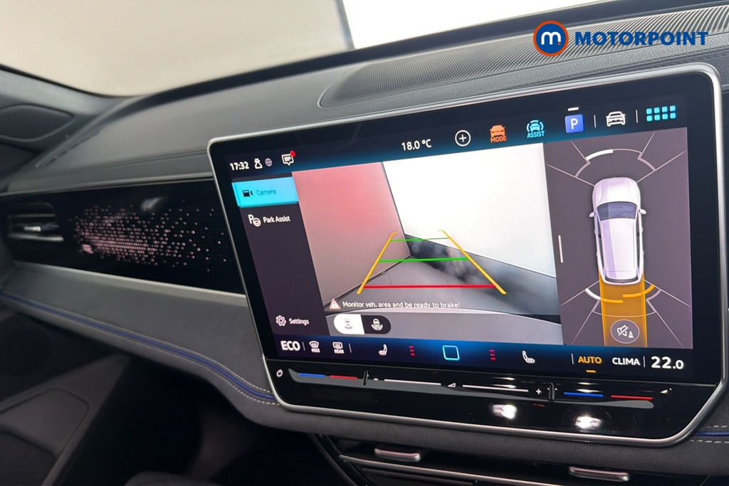 Volkswagen Passat R-Line Automatic Petrol Plug-In Hybrid Estate - Stock Number (1672658) - 13th supplementary image