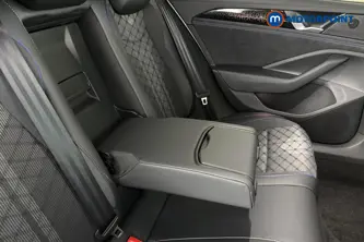 Volkswagen Passat R-Line Automatic Petrol Plug-In Hybrid Estate - Stock Number (1672658) - 26th supplementary image