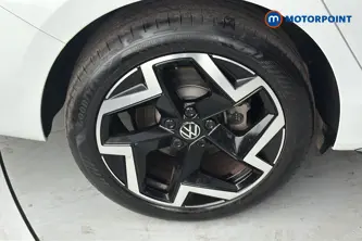 Volkswagen Passat R-Line Automatic Petrol Plug-In Hybrid Estate - Stock Number (1672658) - 46th supplementary image