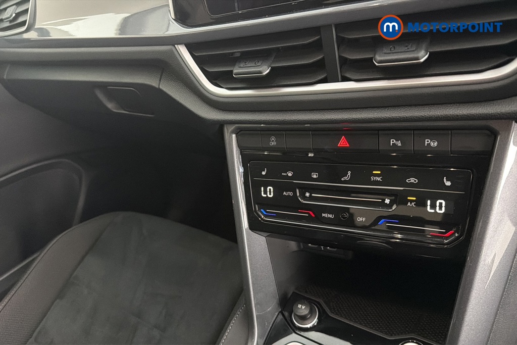 Volkswagen T-Roc Style Manual Petrol SUV - Stock Number (1670131) - 12th supplementary image