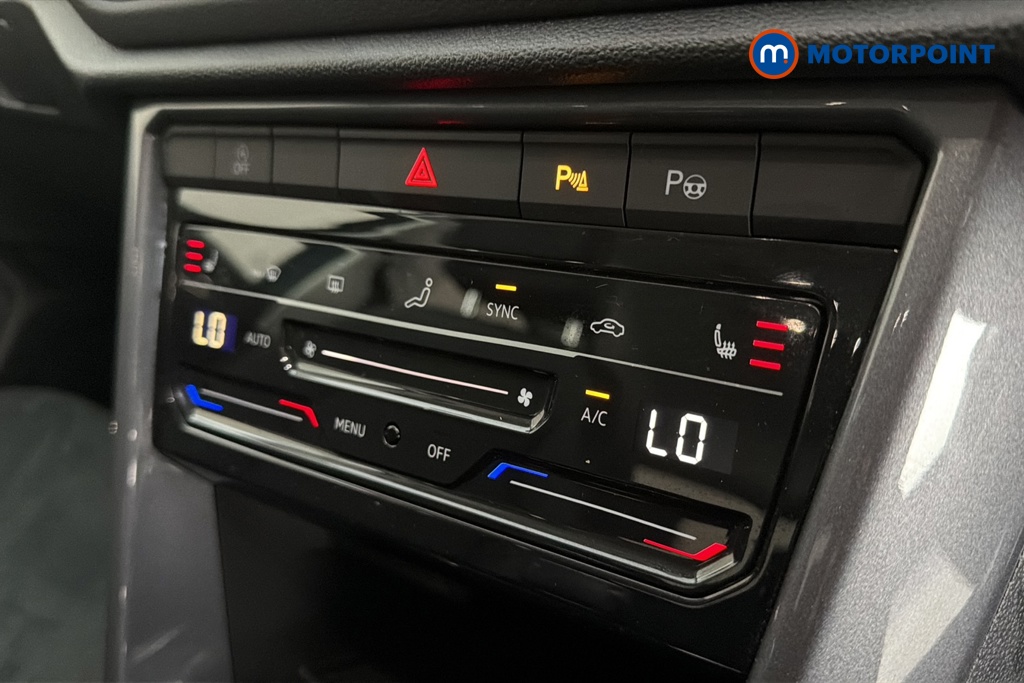Volkswagen T-Roc Style Manual Petrol SUV - Stock Number (1670131) - 14th supplementary image