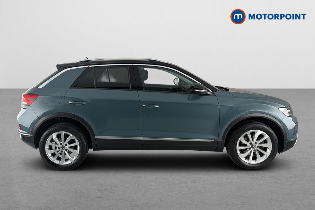 Volkswagen T-Roc Style Manual Petrol SUV - Stock Number (1670131) - Passenger side