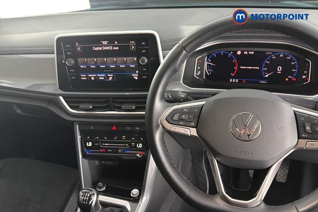 Volkswagen T-Roc Style Manual Petrol SUV - Stock Number (1670131) - 1st supplementary image