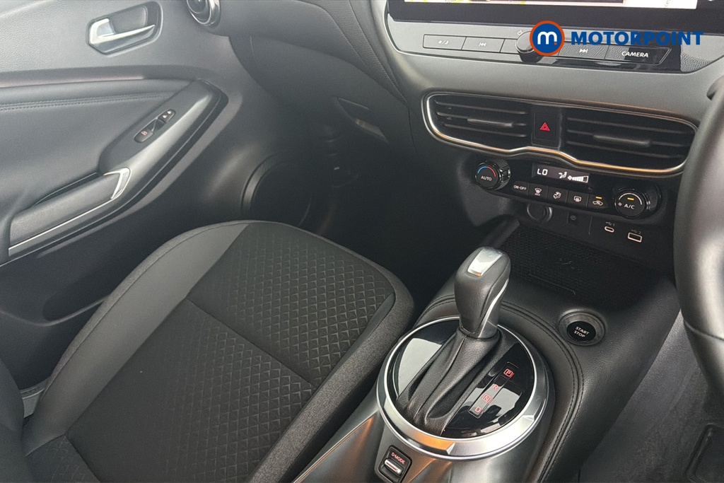 Nissan Juke N-Connecta Automatic Petrol-Electric Hybrid SUV - Stock Number (1670344) - 15th supplementary image