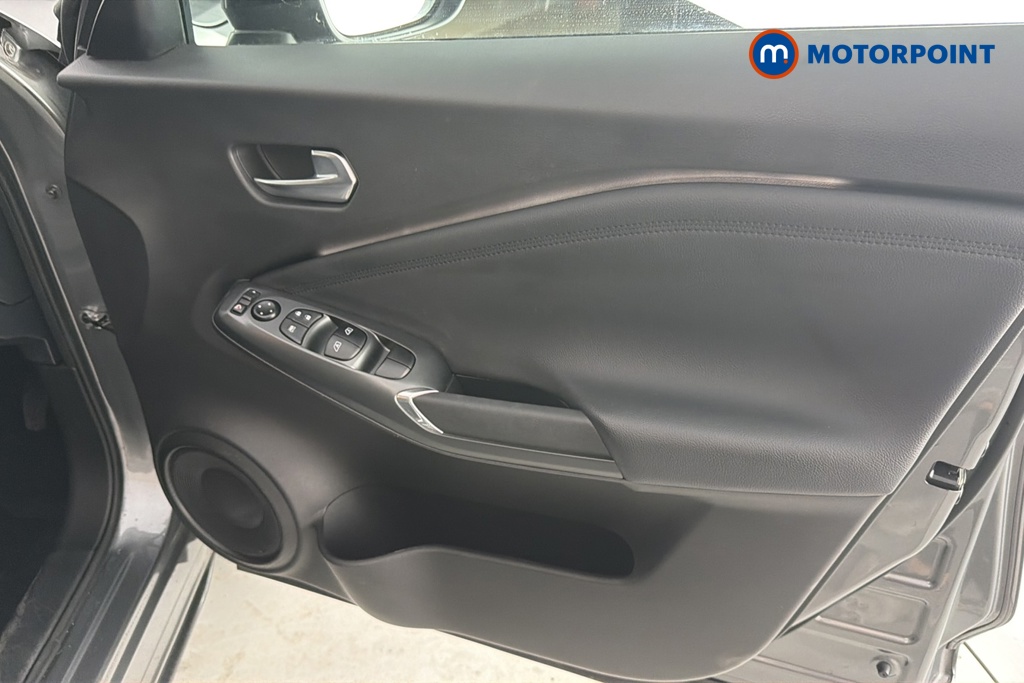 Nissan Juke N-Connecta Automatic Petrol-Electric Hybrid SUV - Stock Number (1670344) - 18th supplementary image