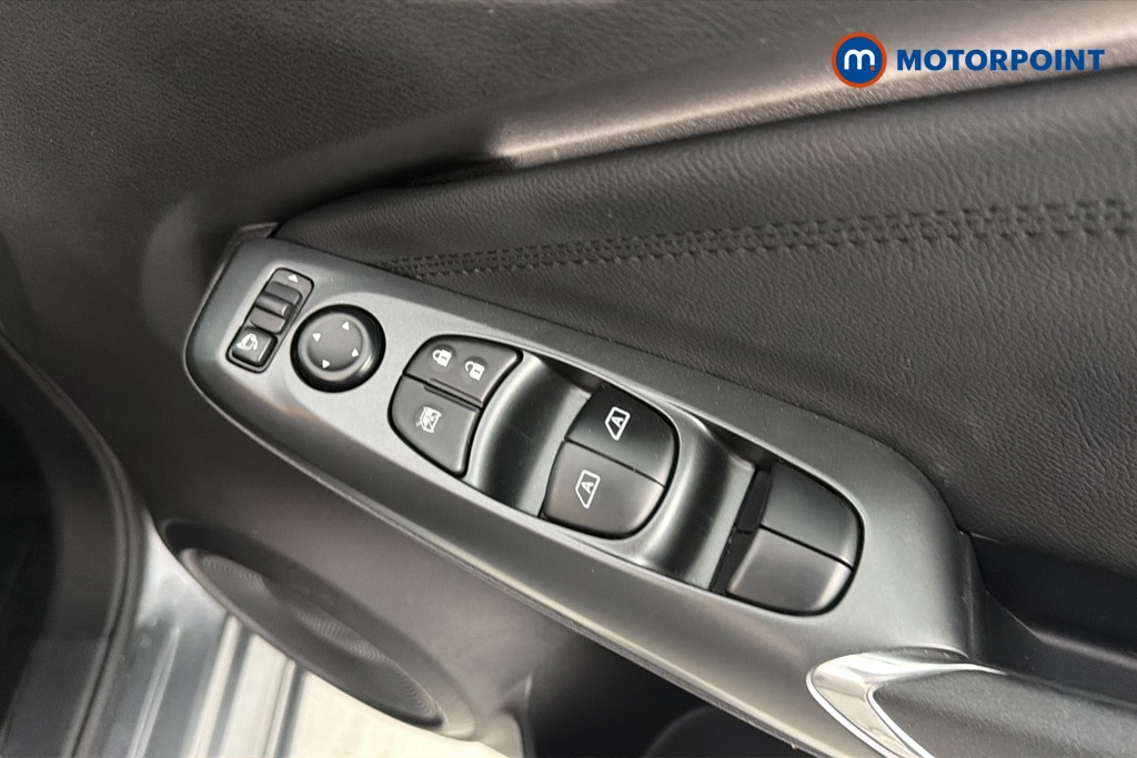 Nissan Juke N-Connecta Automatic Petrol-Electric Hybrid SUV - Stock Number (1670344) - 19th supplementary image