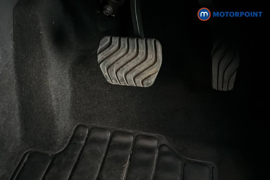 Nissan Juke N-Connecta Automatic Petrol-Electric Hybrid SUV - Stock Number (1670344) - 24th supplementary image