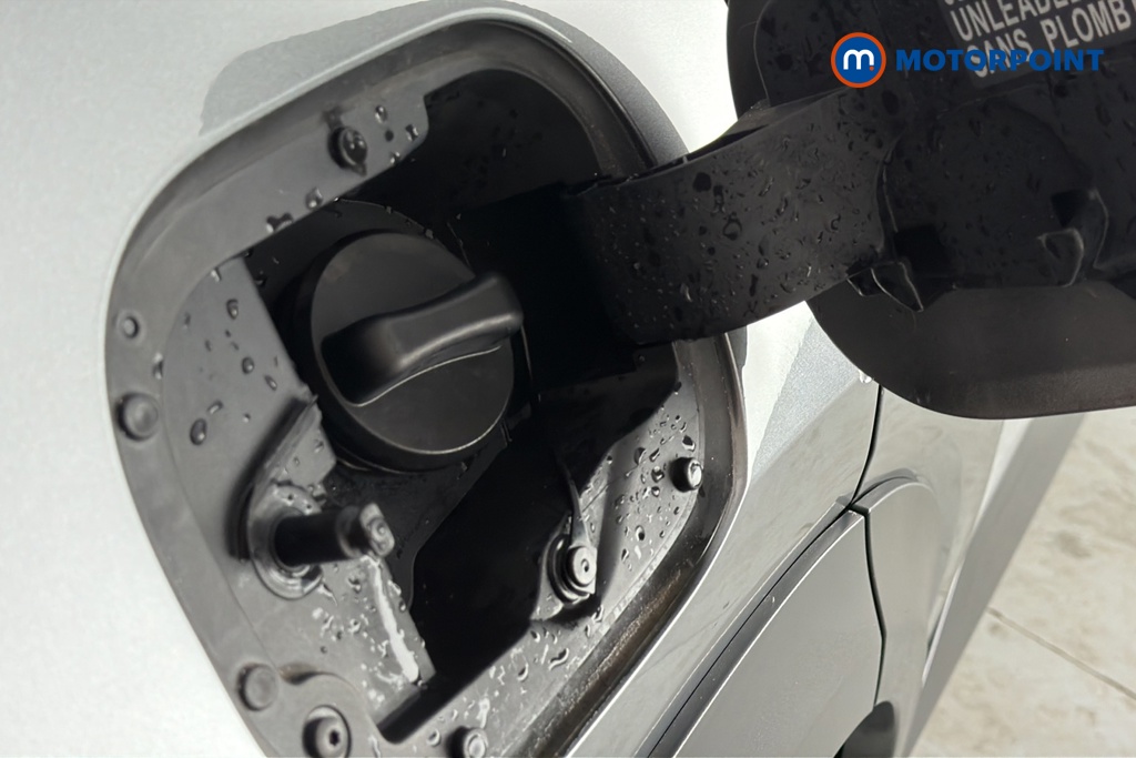 Nissan Juke N-Connecta Automatic Petrol-Electric Hybrid SUV - Stock Number (1670344) - 41st supplementary image