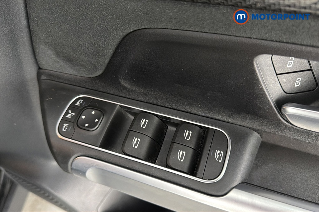 Mercedes-Benz GLB Amg Line Automatic Petrol SUV - Stock Number (1670878) - 19th supplementary image