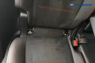 Mercedes-Benz GLB Amg Line Automatic Petrol SUV - Stock Number (1670878) - 27th supplementary image