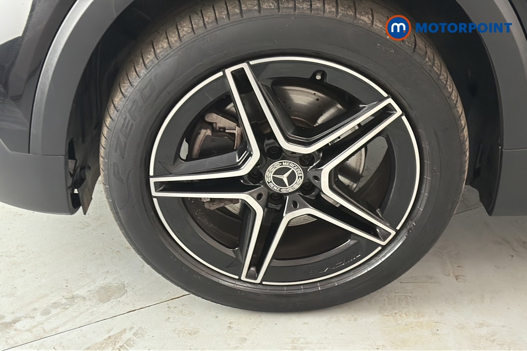 Mercedes-Benz GLB Amg Line Automatic Petrol SUV - Stock Number (1670878) - 44th supplementary image