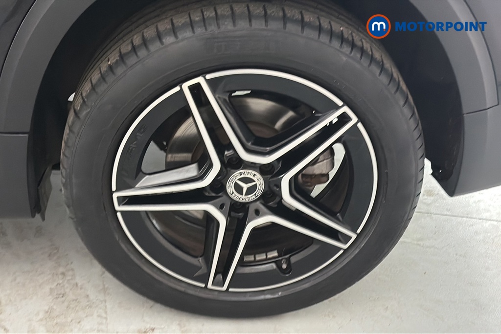 Mercedes-Benz GLB Amg Line Automatic Petrol SUV - Stock Number (1670878) - 45th supplementary image