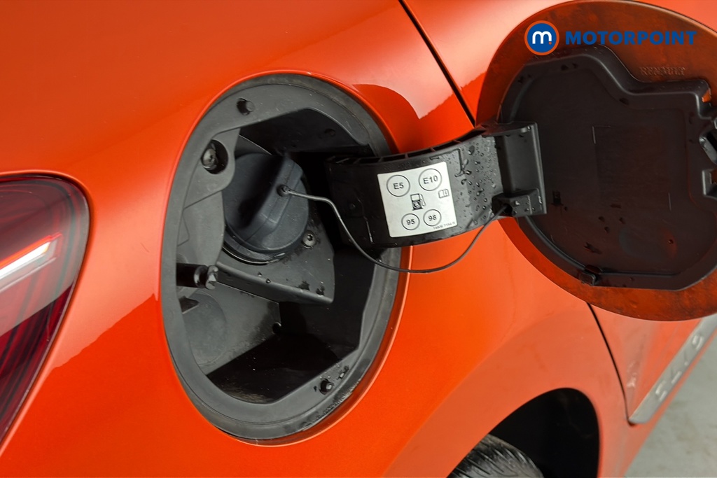 Renault Clio Iconic Manual Petrol Hatchback - Stock Number (1671215) - 41st supplementary image