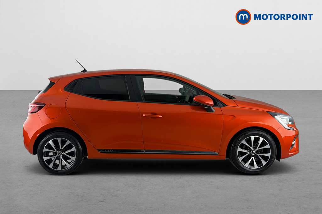 Renault Clio Iconic Manual Petrol Hatchback - Stock Number (1671215) - Passenger side