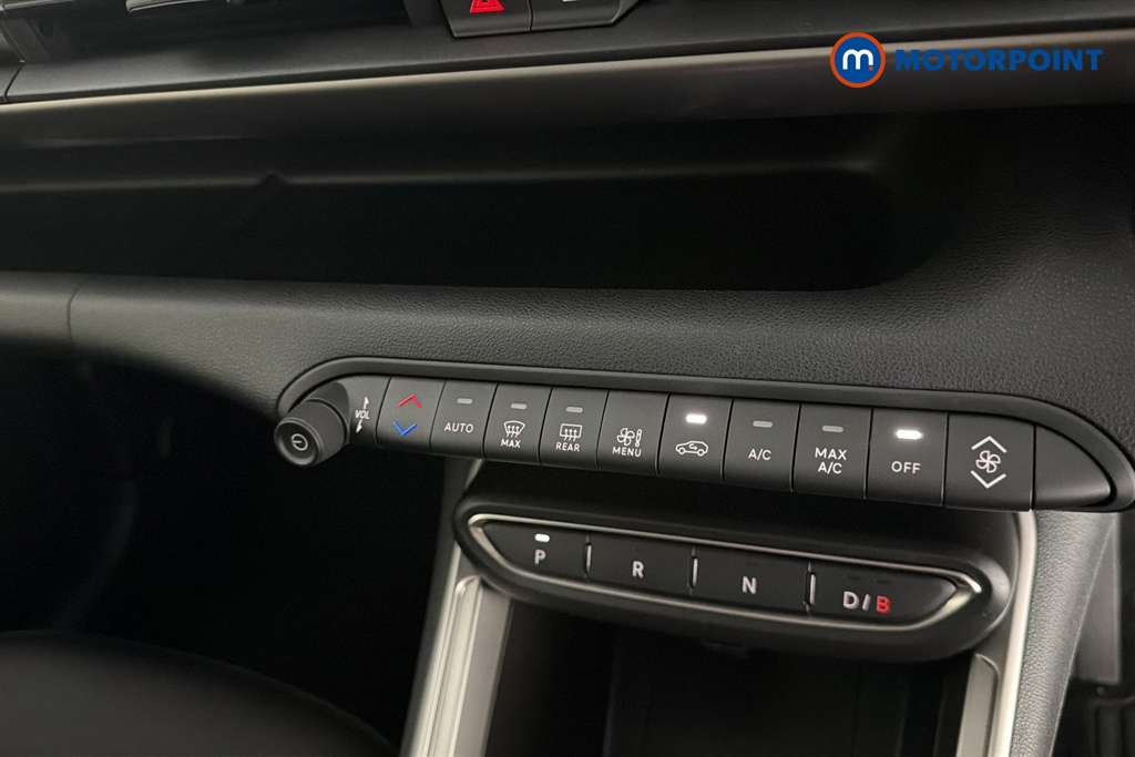 Jeep Avenger Altitude Automatic Electric SUV - Stock Number (1671720) - 12th supplementary image