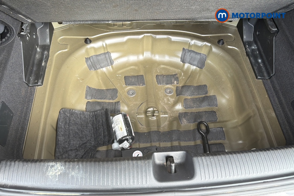 Audi Q2 S Line Manual Petrol SUV - Stock Number (1652066) - 33rd supplementary image