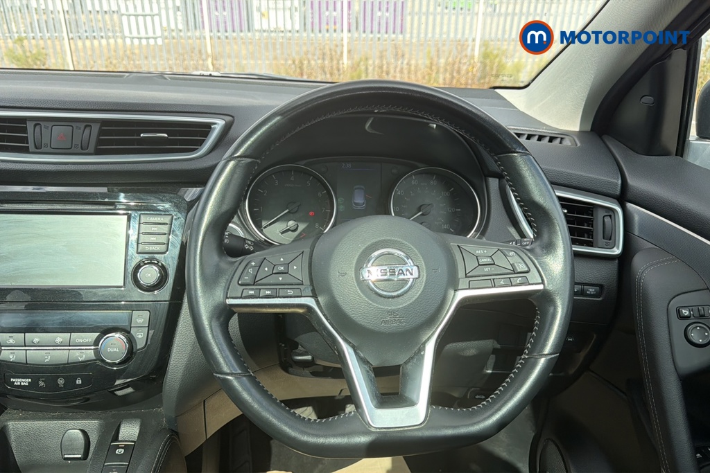 Nissan Qashqai Tekna Manual Petrol SUV - Stock Number (1653600) - 2nd supplementary image
