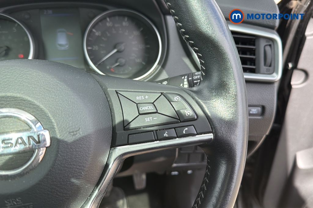 Nissan Qashqai Tekna Manual Petrol SUV - Stock Number (1653600) - 3rd supplementary image