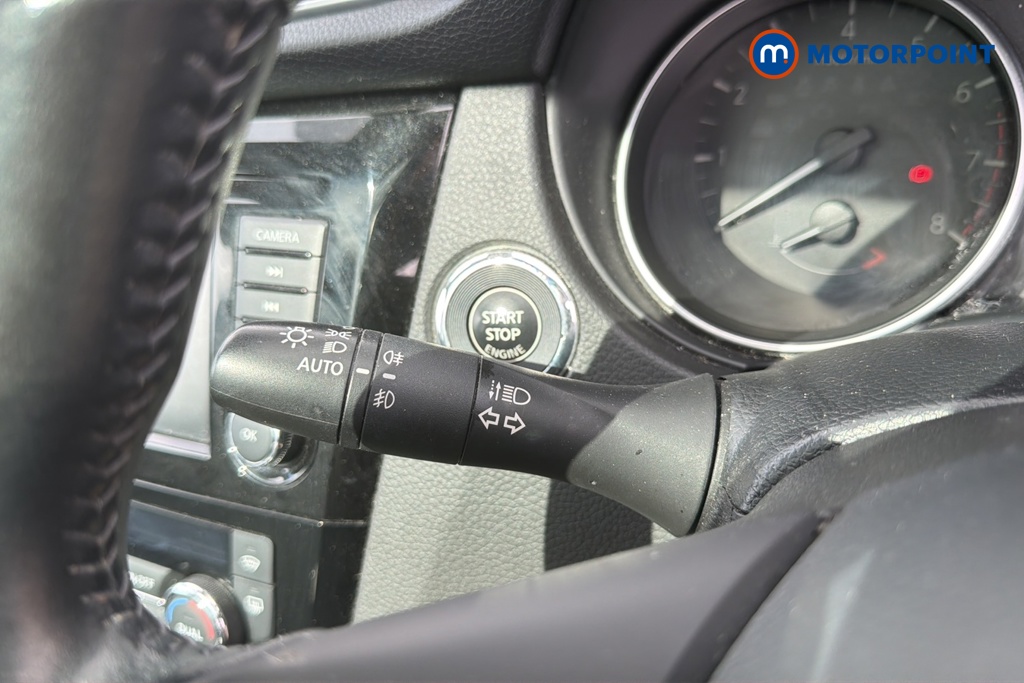 Nissan Qashqai Tekna Manual Petrol SUV - Stock Number (1653600) - 5th supplementary image