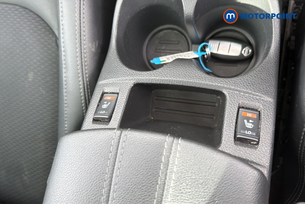 Nissan Qashqai Tekna Manual Petrol SUV - Stock Number (1653600) - 14th supplementary image