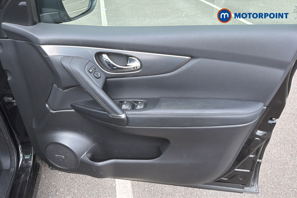 Nissan Qashqai Tekna Manual Petrol SUV - Stock Number (1653600) - 18th supplementary image