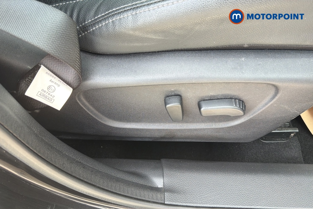 Nissan Qashqai Tekna Manual Petrol SUV - Stock Number (1653600) - 23rd supplementary image