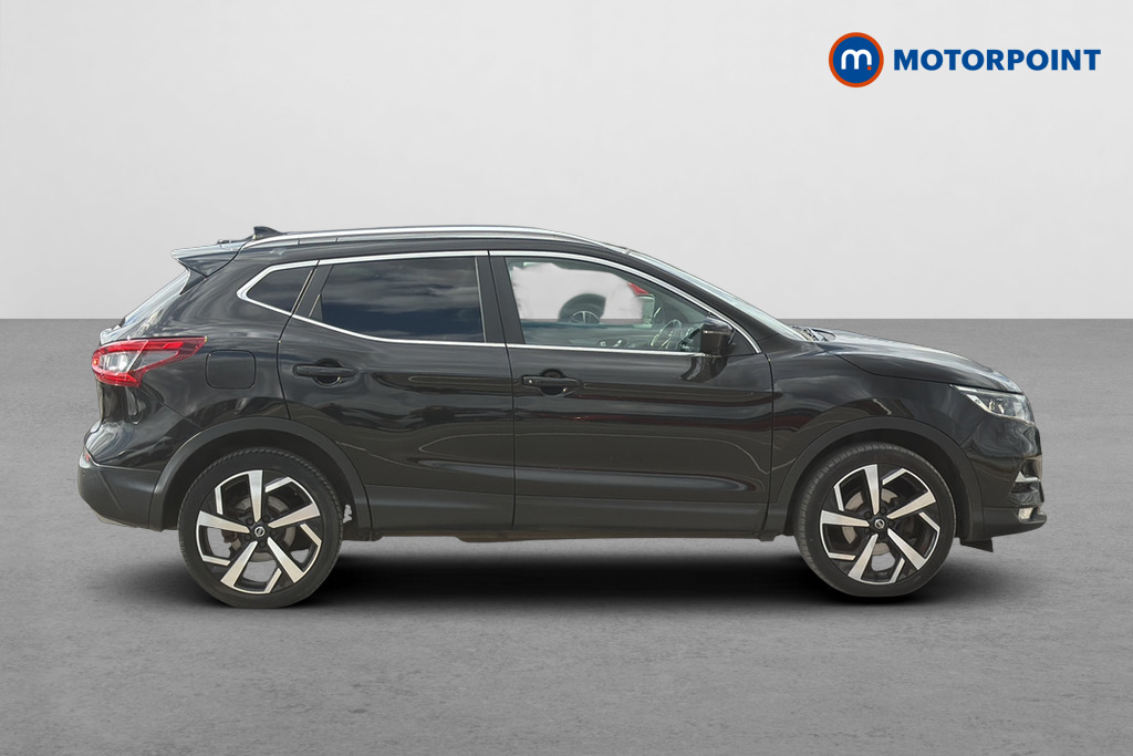 Nissan Qashqai Tekna Manual Petrol SUV - Stock Number (1653600) - Passenger side