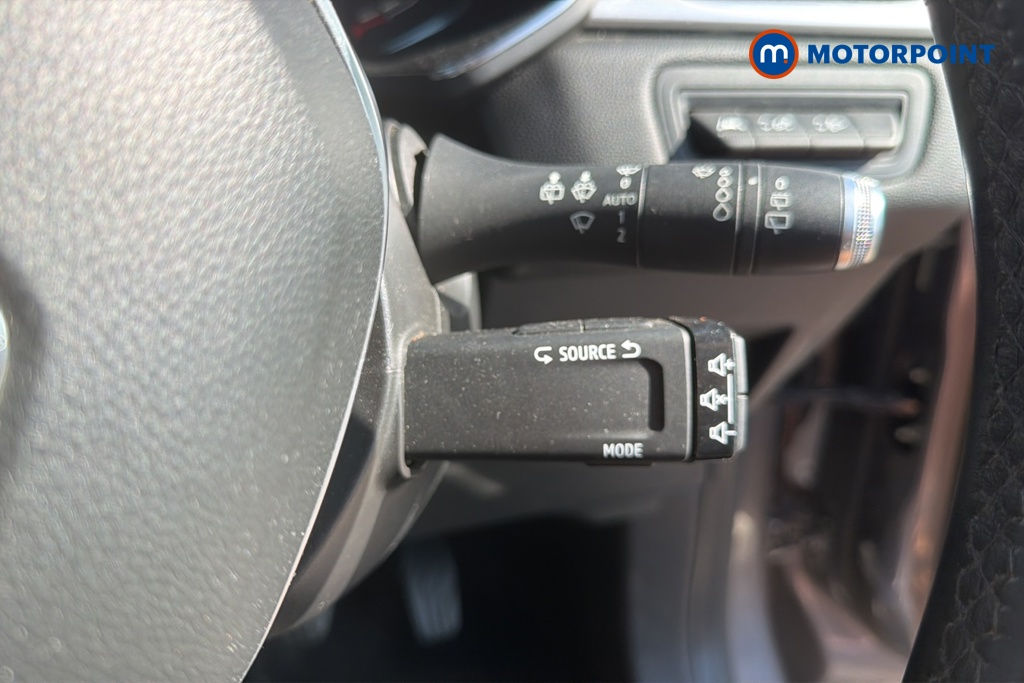 Renault Captur S Edition Manual Petrol SUV - Stock Number (1657442) - 6th supplementary image