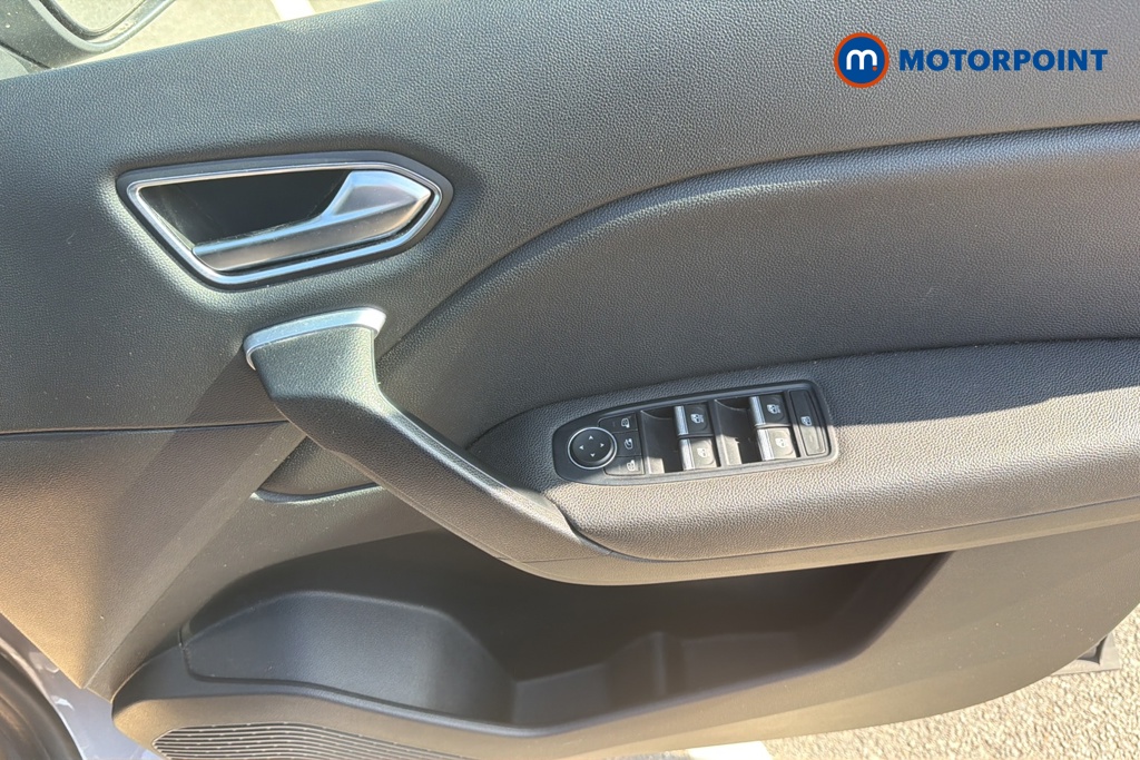 Renault Captur S Edition Manual Petrol SUV - Stock Number (1657442) - 19th supplementary image