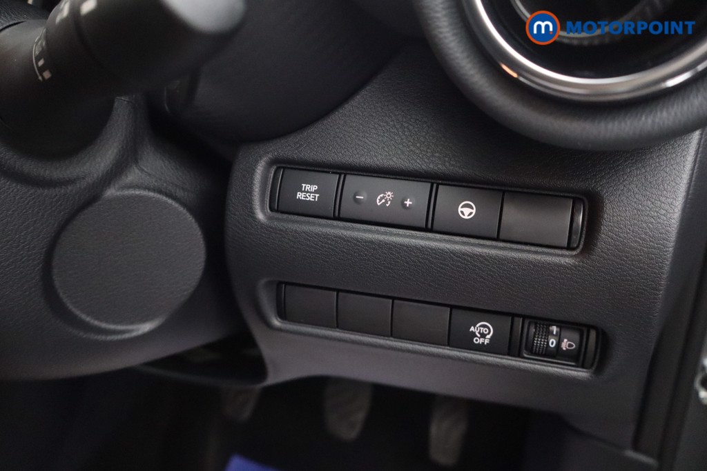Nissan Juke Tekna Manual Petrol SUV - Stock Number (1658496) - 18th supplementary image